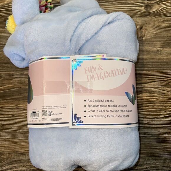 Lulu & Coco Kids Llama Hooded Throw. 40”x50”. NWT. - Picture 3 of 5